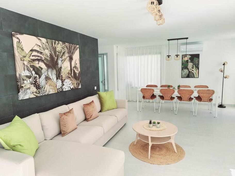 Malibu Mogan Secret Pool Villa - Piscina Privada Y Climatizada - Exclusive Heated Pool La Playa de Tauro المظهر الخارجي الصورة